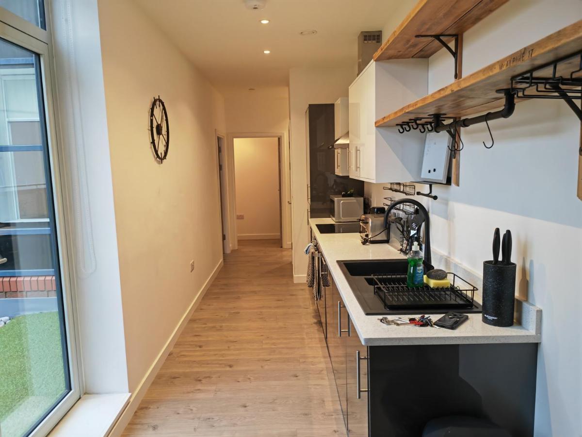 404 Bayard Plaza 2 Bedroom Apartment With Outside Terrace Peterborough Dış mekan fotoğraf