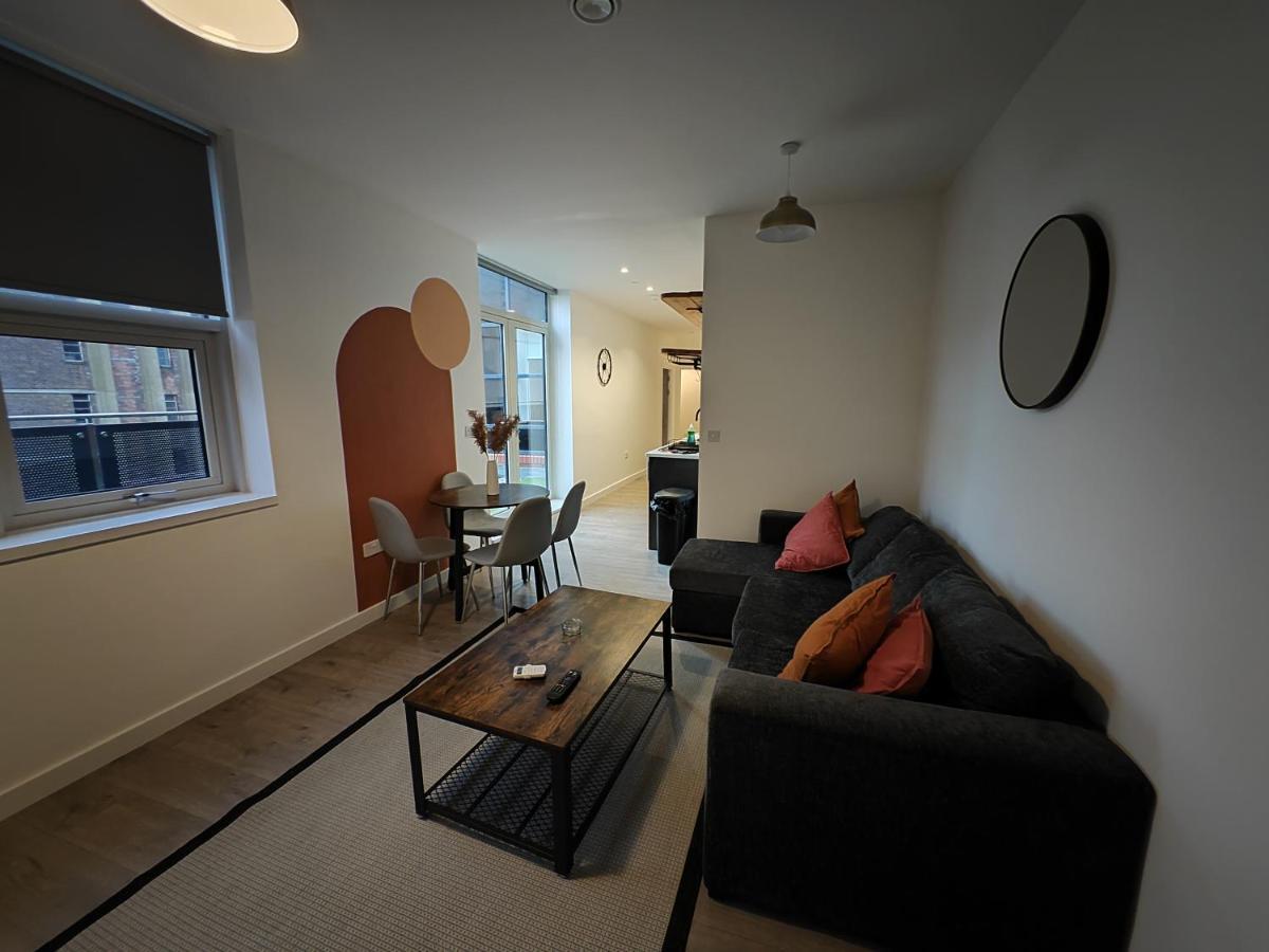 404 Bayard Plaza 2 Bedroom Apartment With Outside Terrace Peterborough Dış mekan fotoğraf