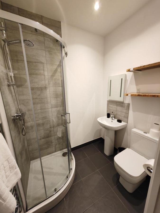 404 Bayard Plaza 2 Bedroom Apartment With Outside Terrace Peterborough Dış mekan fotoğraf